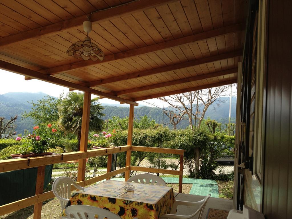 Camping Royal Pettenasco Εξωτερικό φωτογραφία