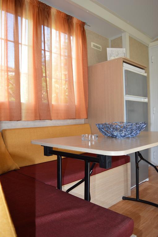 Camping Royal Pettenasco Δωμάτιο φωτογραφία
